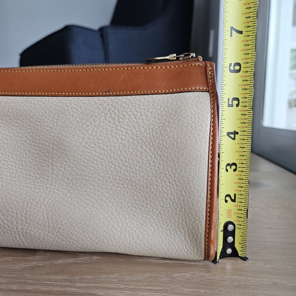 Dooney & Bourke Leather Crossbody Bag EUC - Picture 16 of 16